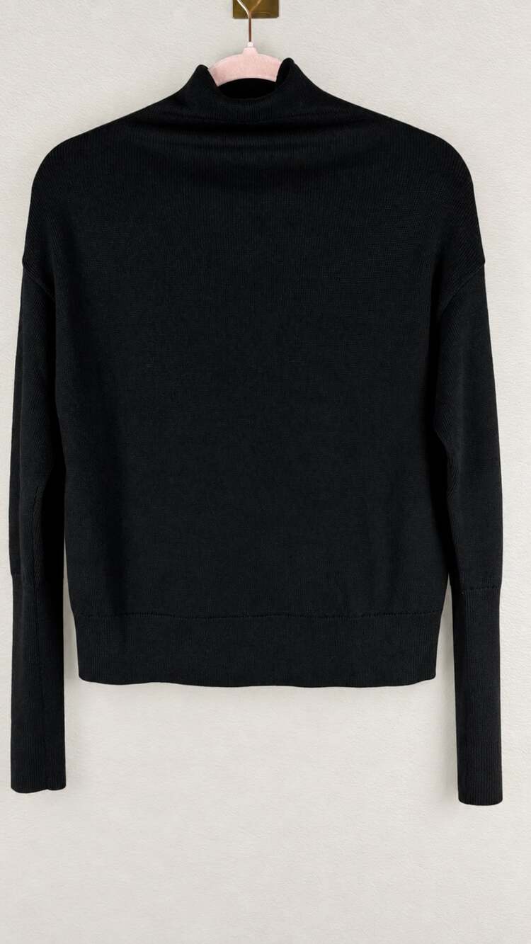 Aritzia Wilfred Cyprie 100% Merino Wool Mock Neck Sweater Black XS